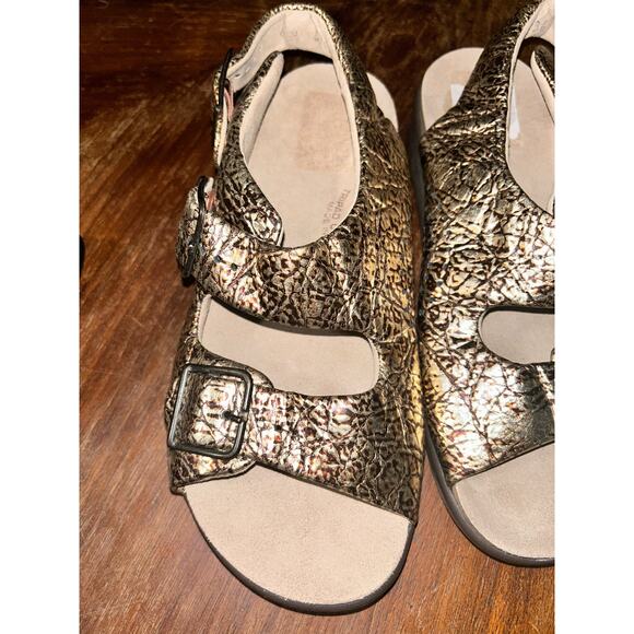 SAS Relaxed Walking Gold Bronze Double Strap & Buckle Tripad Comfort Sandals - Picture 7 of 10